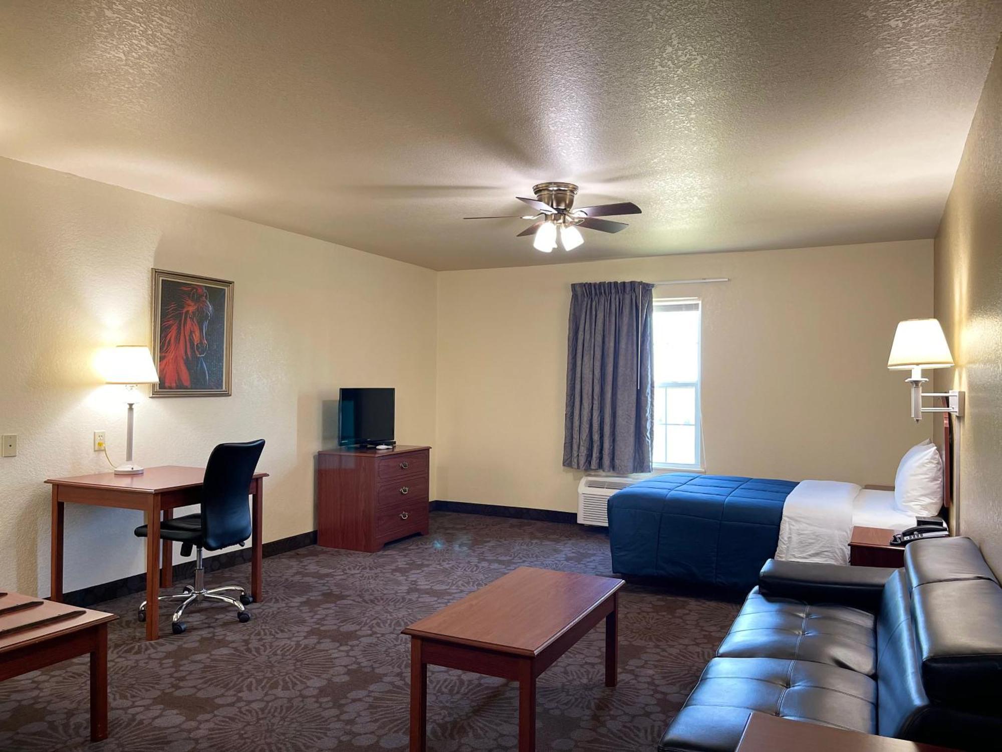 Candlelight Inn & Suites Hwy 69 Near ماكاليستر المظهر الخارجي الصورة